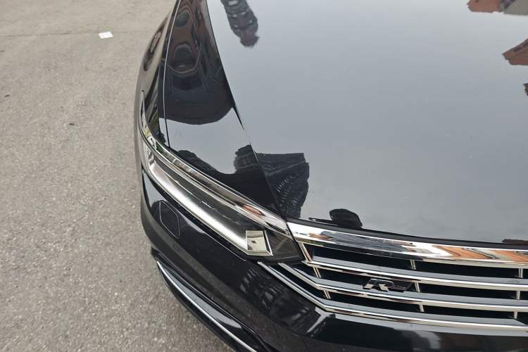 Used Volkswagen Magotan 2017 330TSI DSG Luxury Model Right Front Headlight