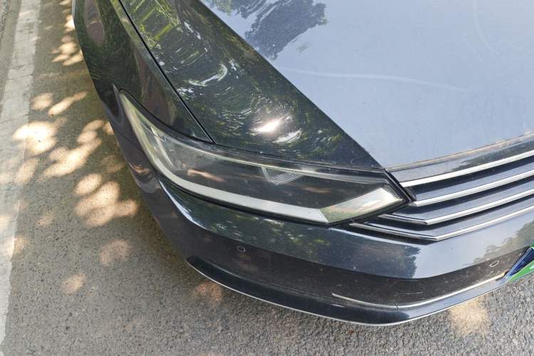 Used Volkswagen Magotan 2017 280TSI DSG Comfort Model Right Front Headlight