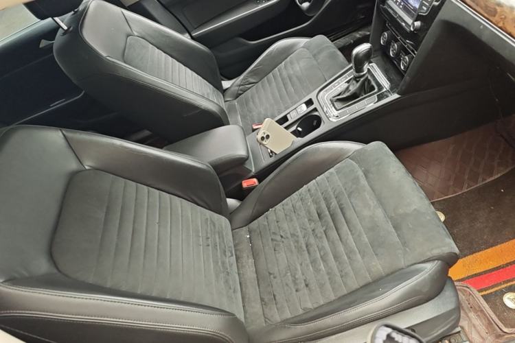 Used Volkswagen Magotan 2017 330TSI DSG Luxury Model Right Front Seat