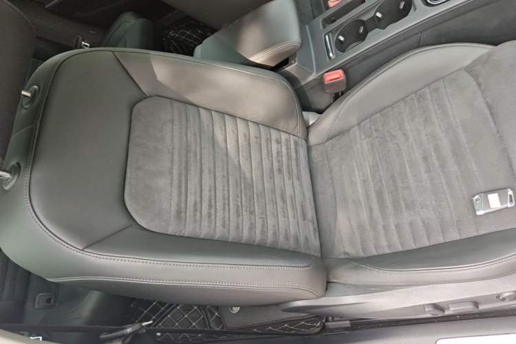 Used Volkswagen Magotan 2017 330TSI DSG Luxury Model Right Front Seat