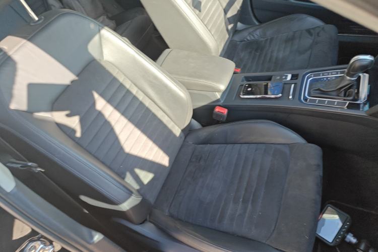 Used Volkswagen Magotan 2017 330TSI DSG Luxury Model Right Front Seat
