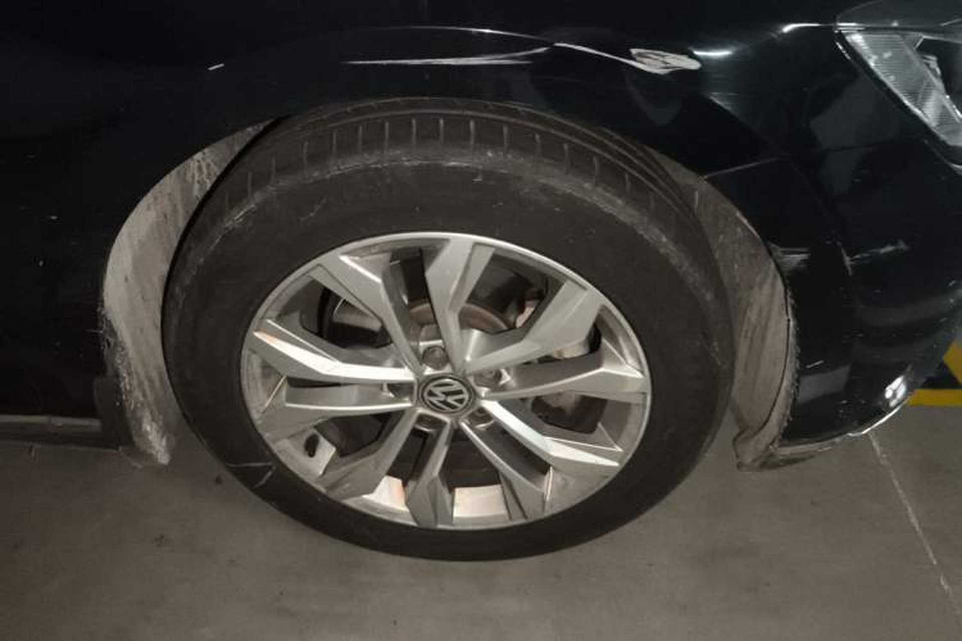 Used Volkswagen Magotan 2017 330TSI DSG Luxury Model Right Front Wheel Hub