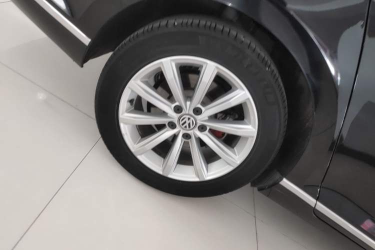 Used Volkswagen Magotan 2017 330TSI DSG Leading Model Right Rear Wheel Hub