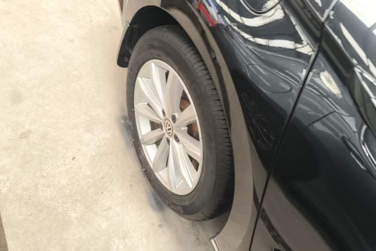 Used Volkswagen Magotan 2017 330TSI DSG Leading Model Right Rear Wheel Hub