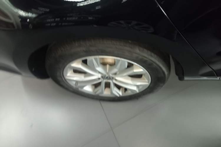 Used Volkswagen Magotan 2017 380TSI DSG Luxury Model Right Rear Wheel Hub