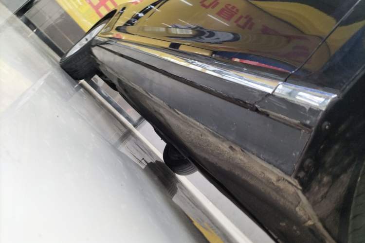 Used Volkswagen Magotan 2017 330TSI DSG Leading Model Right Side Sill