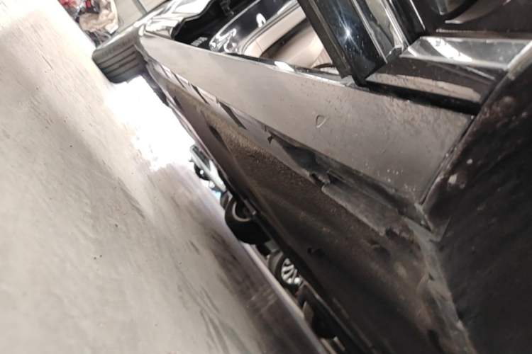 Used Volkswagen Magotan 2017 330TSI DSG Luxury Model Right Side Sill