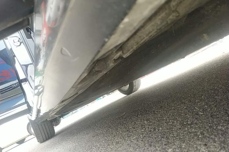 Used Volkswagen Magotan 2017 330TSI DSG Leading Model Right Side Sill