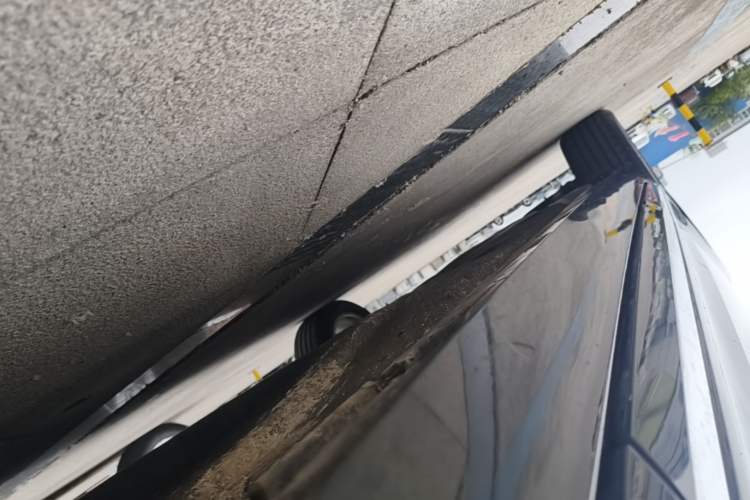 Used Volkswagen Magotan 2017 380TSI DSG Luxury Model Right Side Sill