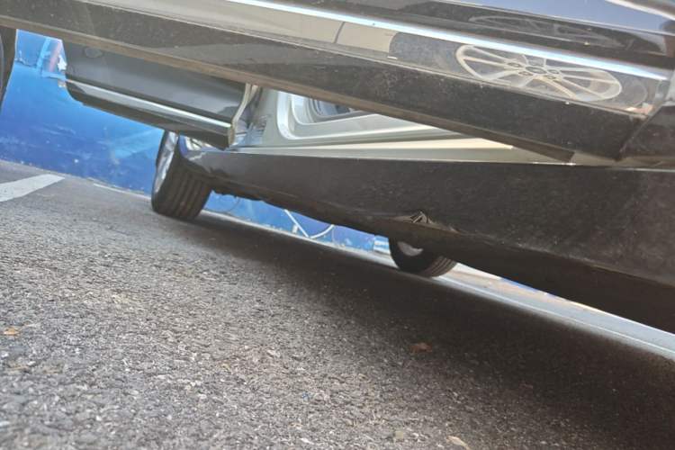 Used Volkswagen Magotan 2017 330TSI DSG Luxury Model Right Side Sill