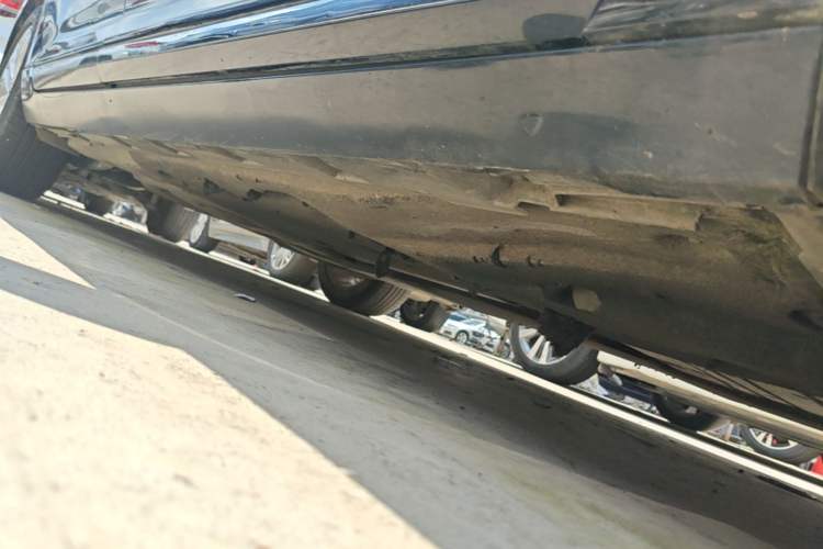 Used Volkswagen Magotan 2017 380TSI DSG Luxury Model Right Side Sill
