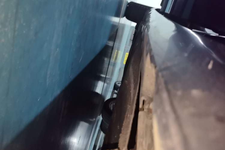 Used Volkswagen Magotan 2017 330TSI DSG Luxury Model Right Side Sill