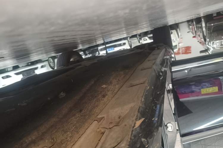 Used Volkswagen Magotan 2017 330TSI DSG Leading Model Right Side Sill