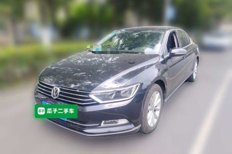 Used Volkswagen Magotan 2017 330TSI DSG Leading Model Guazi used car, China used car export, Used car for sale, Used cars, Cheapest cars for sale