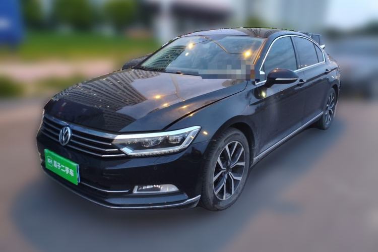 Used Volkswagen Magotan 2017 330TSI DSG Luxury Model Guazi used car, China used car export, Used car for sale, Used cars, Cheapest cars for sale