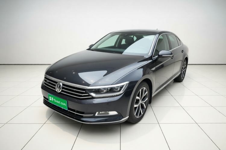 Used Volkswagen Magotan 2017 330TSI DSG Luxury Model Guazi used car, China used car export, Used car for sale, Used  cars, Cheapest cars for sale