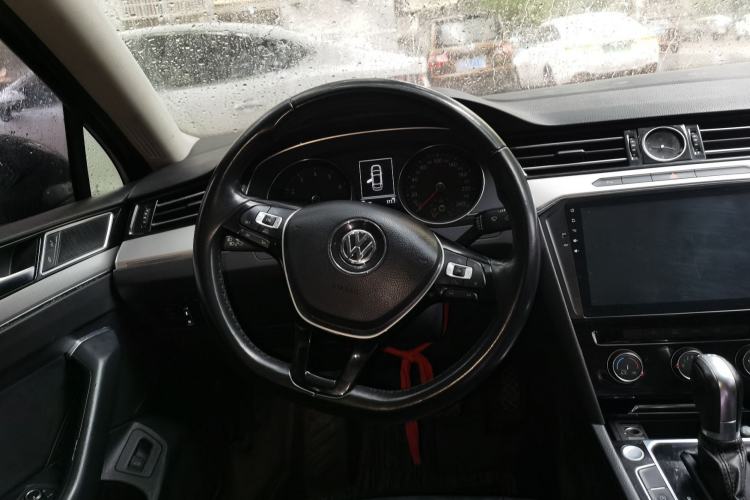 Used Volkswagen Magotan 2017 330TSI DSG Leading Model Steering Wheel