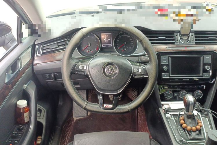Used Volkswagen Magotan 2017 330TSI DSG Luxury Model Steering Wheel