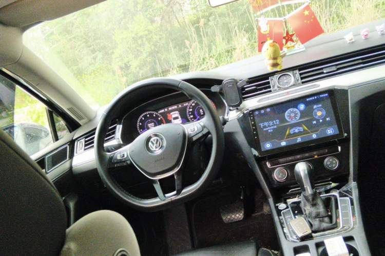 Used Volkswagen Magotan 2017 330TSI DSG Leading Model Steering Wheel