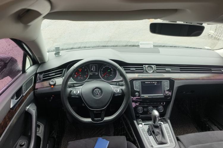 Used Volkswagen Magotan 2017 330TSI DSG Luxury Model Steering Wheel