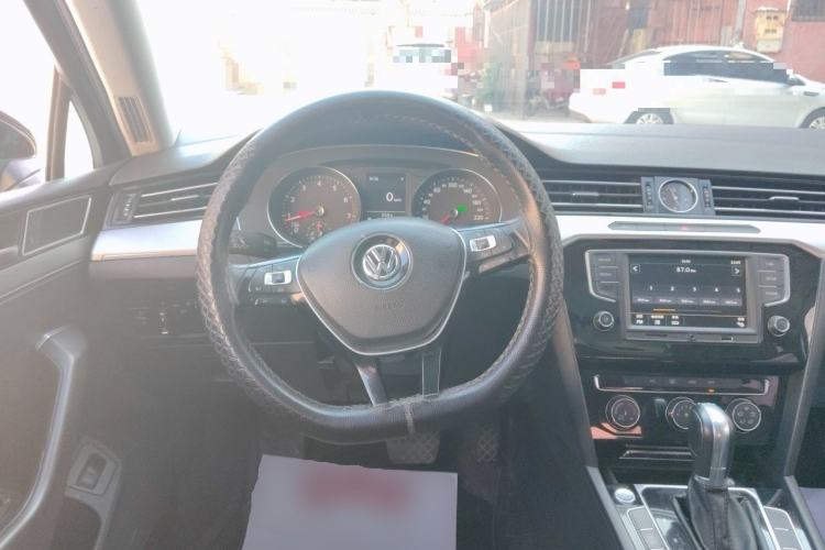 Used Volkswagen Magotan 2017 330TSI DSG Leading Model Steering Wheel