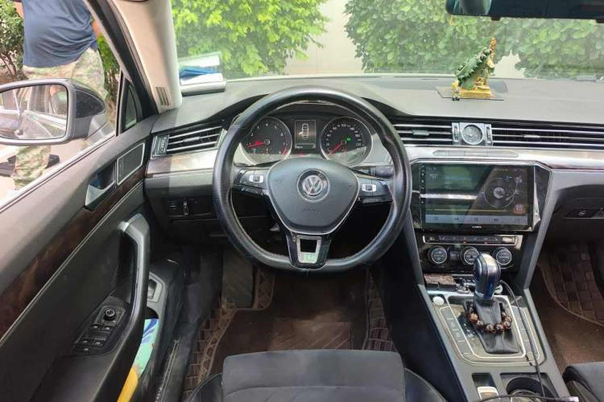 Used Volkswagen Magotan 2017 330TSI DSG Luxury Model Steering Wheel