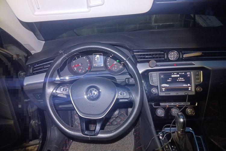Used Volkswagen Magotan 2017 330TSI DSG Leading Model Steering Wheel