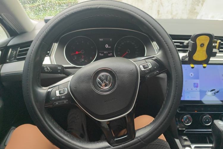 Used Volkswagen Magotan 2017 330TSI DSG Leading Model Steering Wheel