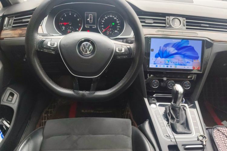 Used Volkswagen Magotan 2017 380TSI DSG Luxury Model Steering Wheel