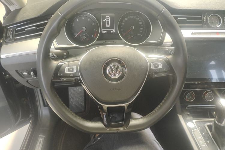 Used Volkswagen Magotan 2017 330TSI DSG Leading Model Steering Wheel