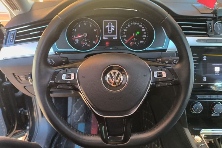 Used Volkswagen Magotan 2017 330TSI DSG Leading Model Steering Wheel