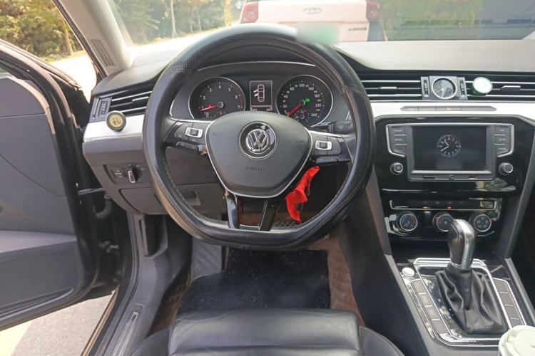 Used Volkswagen Magotan 2017 330TSI DSG Leading Model Steering Wheel