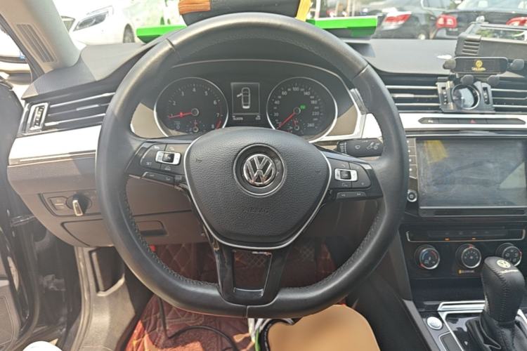 Used Volkswagen Magotan 2017 280TSI DSG Leading Edition Steering Wheel
