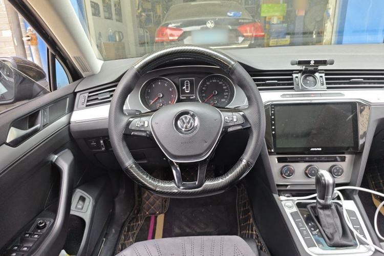 Used Volkswagen Magotan 2017 280TSI DSG Comfort Model Steering Wheel