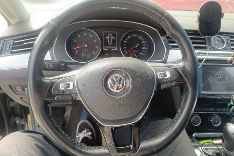 Used Volkswagen Magotan 2017 330TSI DSG Leading Model Steering Wheel