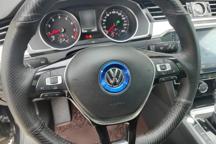 Used Volkswagen Magotan 2017 280TSI DSG Leading Edition Steering Wheel
