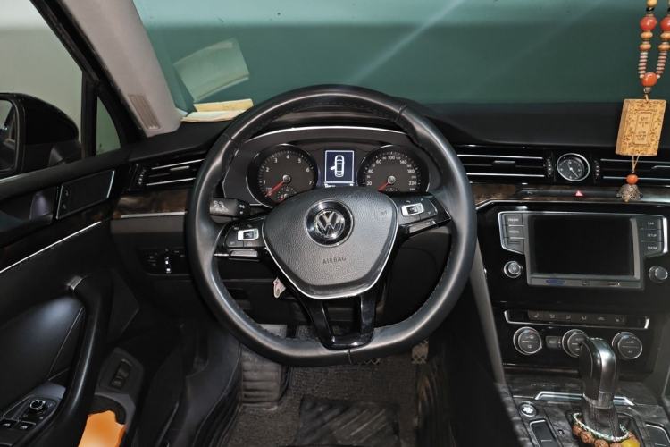 Used Volkswagen Magotan 2017 330TSI DSG Luxury Model Steering Wheel