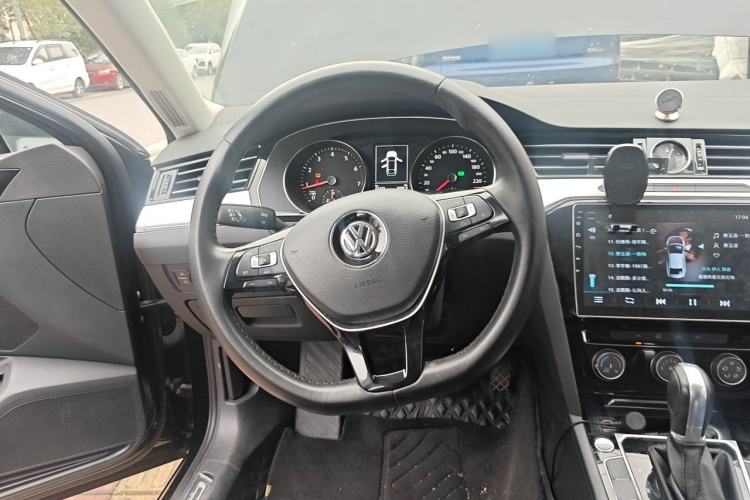 Used Volkswagen Magotan 2017 330TSI DSG Leading Model Steering Wheel