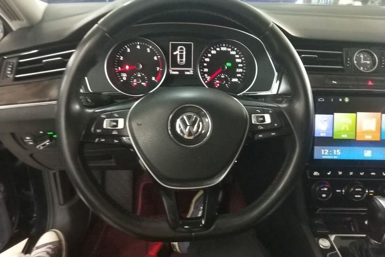 Used Volkswagen Magotan 2017 330TSI DSG Luxury Model Steering Wheel