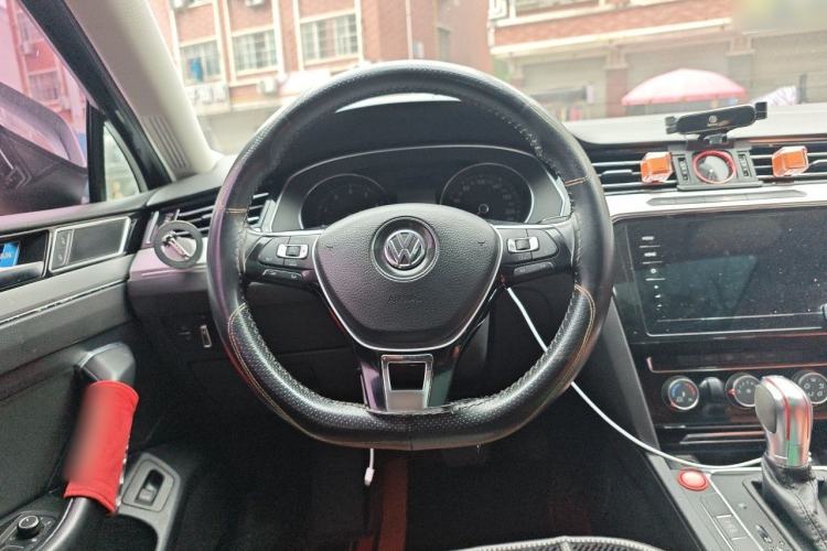 Used Volkswagen Magotan 2017 330TSI DSG Leading Model Steering Wheel