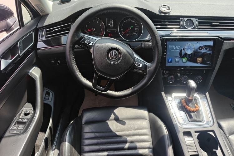 Used Volkswagen Magotan 2017 330TSI DSG Leading Model Steering Wheel
