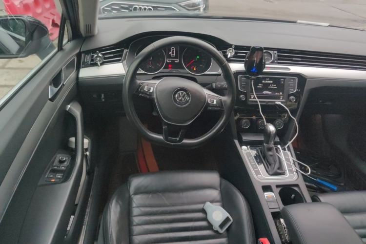 Used Volkswagen Magotan 2017 280TSI DSG Leading Edition Steering Wheel