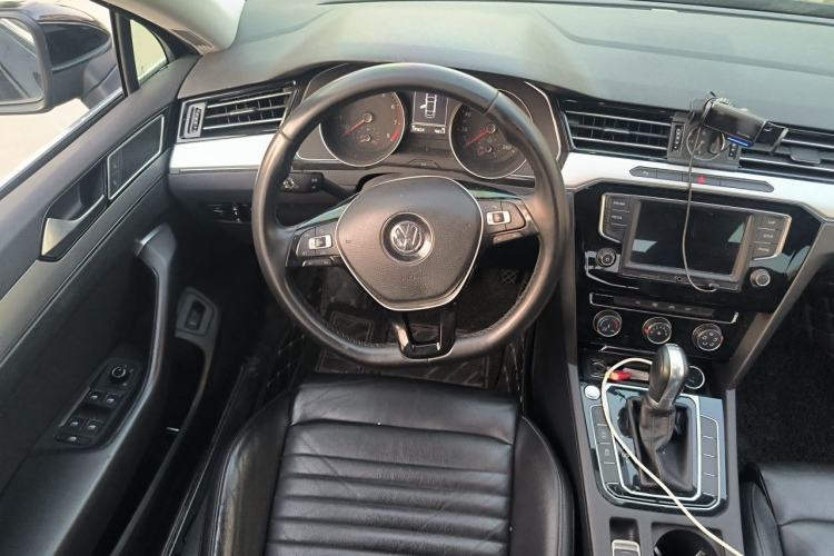Used Volkswagen Magotan 2017 330TSI DSG Leading Model Steering Wheel
