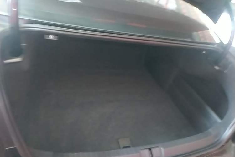 Used Volkswagen Magotan 2017 330TSI DSG Leading Model Trunk