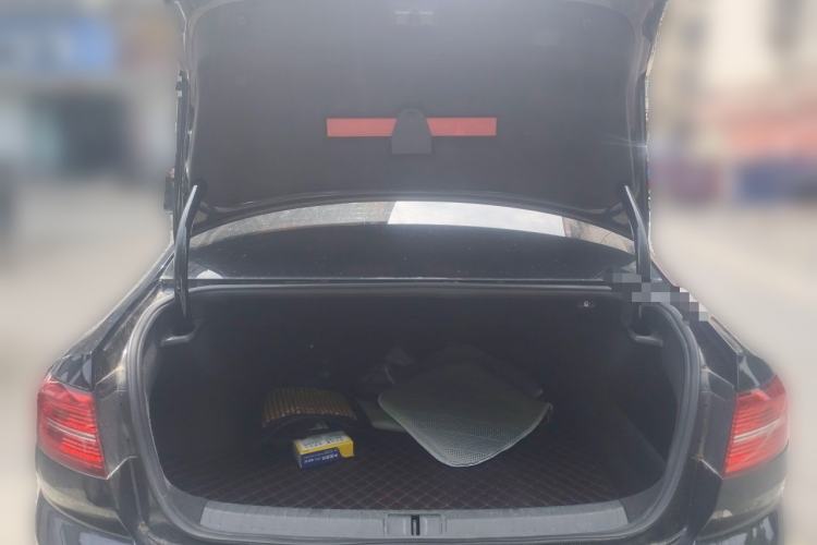Used Volkswagen Magotan 2017 330TSI DSG Leading Model Trunk