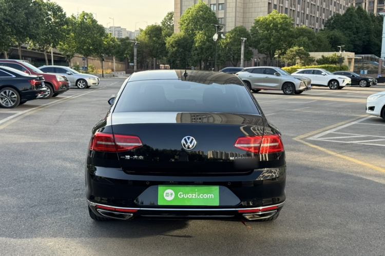 Used Volkswagen Magotan 2017 380TSI DSG Prestige Edition Trunk
