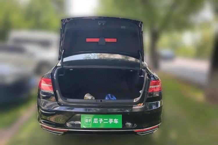 Used Volkswagen Magotan 2017 330TSI DSG Luxury Model Trunk