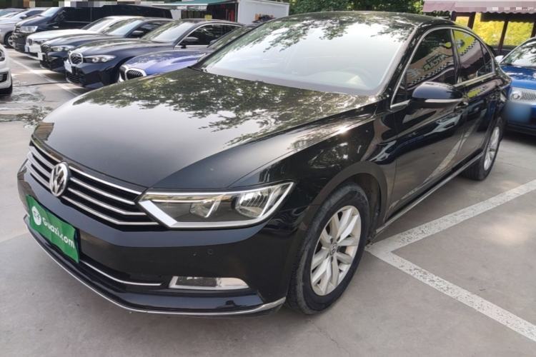 Used Volkswagen Magotan 2017 330TSI DSG Comfort Model Guazi used car, China used car export, Used car for sale, Used  cars, Cheapest cars for sale
