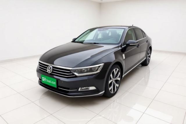 Ojetý Volkswagen Magotan 2017 380TSI DSG Prestige Edition