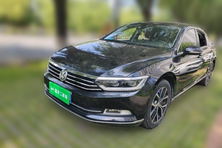 Used Volkswagen Magotan 2017 330TSI DSG Luxury Model Guazi used car, China used car export, Used car for sale, Used  cars, Cheapest cars for sale